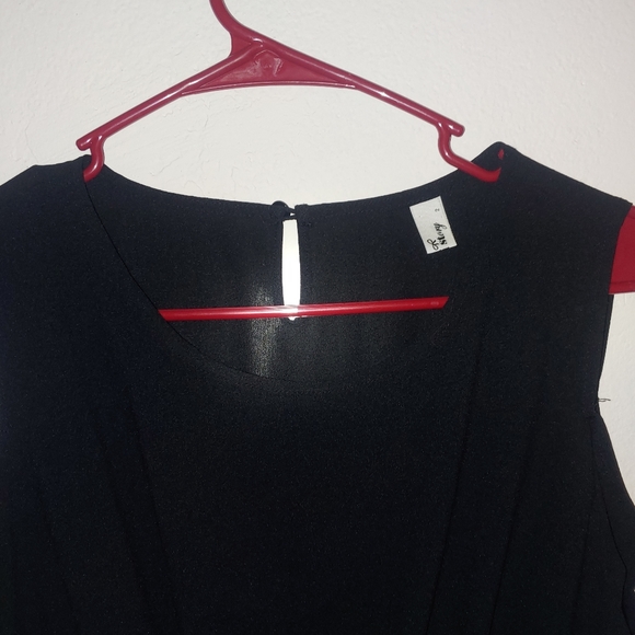 *CLEARANCE* Black blouse - Picture 2 of 3